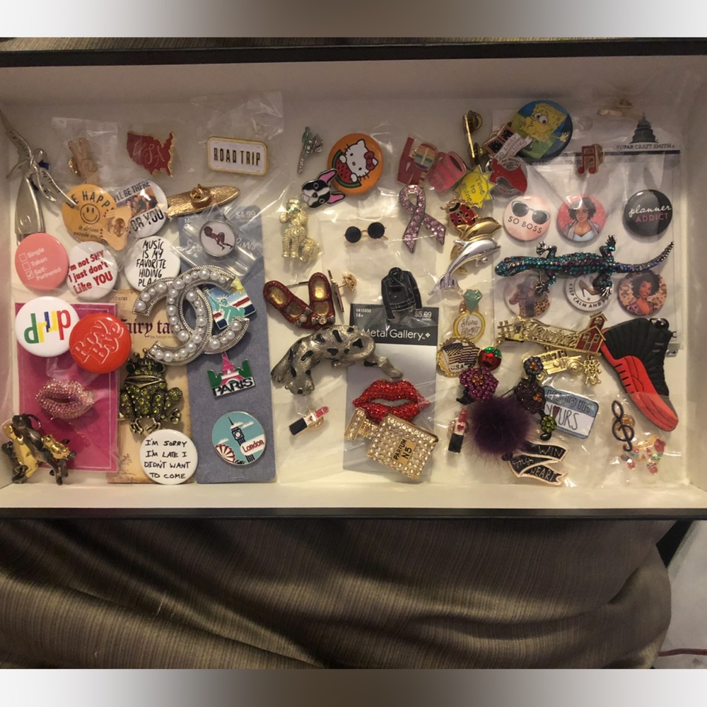 Brooches, Enamel pins & regular pins.